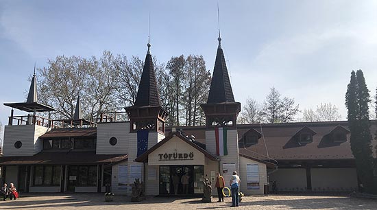 Der grösste natürliche Thermalsee auf der Welt in Bad Hévíz